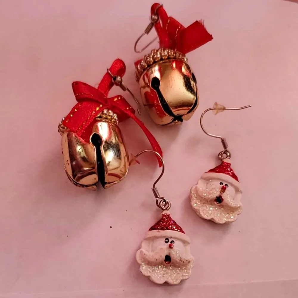 JINGLE BELLS & SANTA CLAUS Earrings White Red Silver & Gold Glitter Pier…
